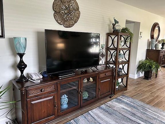 5th image of 5451 Mariesa Avenue