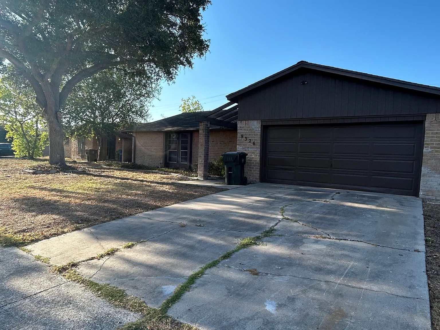 3 bed, 1729 sqft, $2,000 — Photo 3