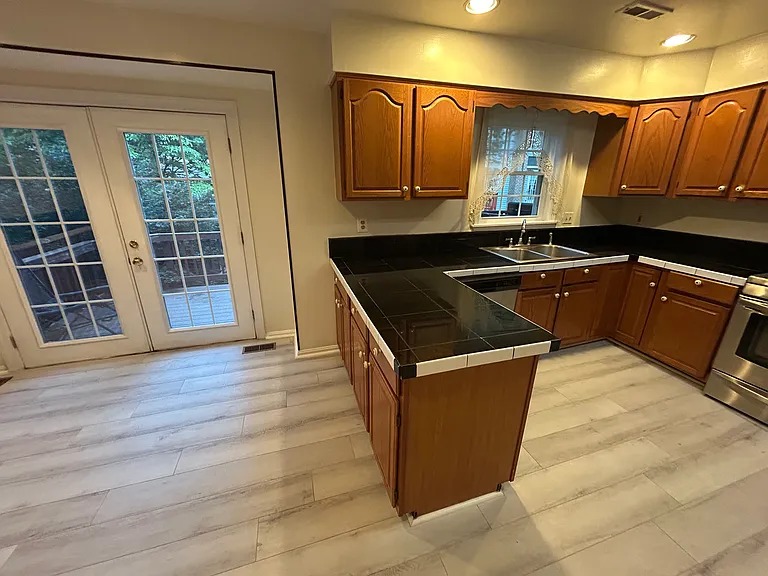 9685 Woodhenge Ct — Photo 26