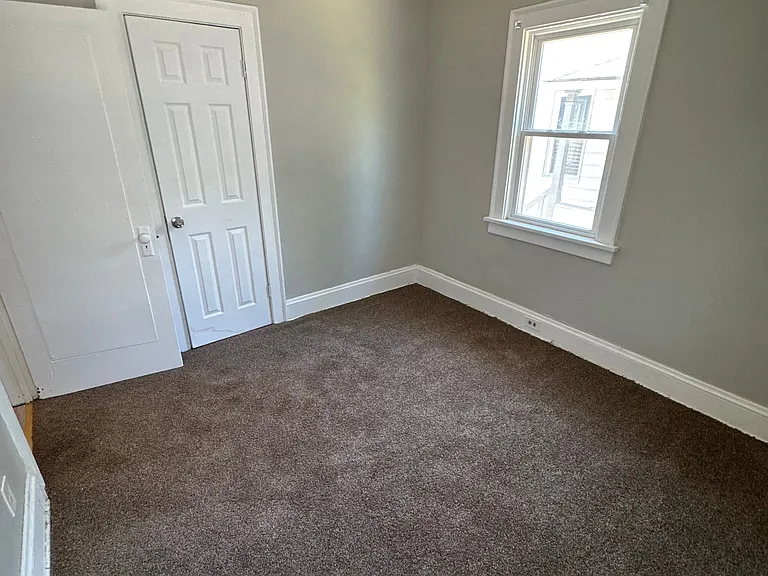 2 bed, 1.0 bath, $1,300 — Photo 12
