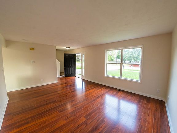 2nd image of 6368 Maeve Ln
