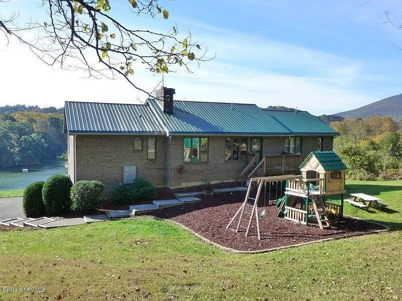 2nd image of 4818 Raspberry Ln