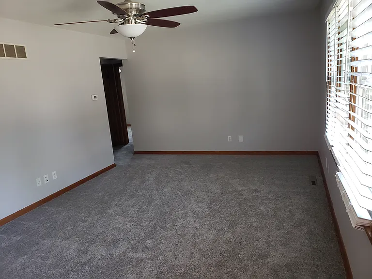 309 S Mitchell St — Photo 3