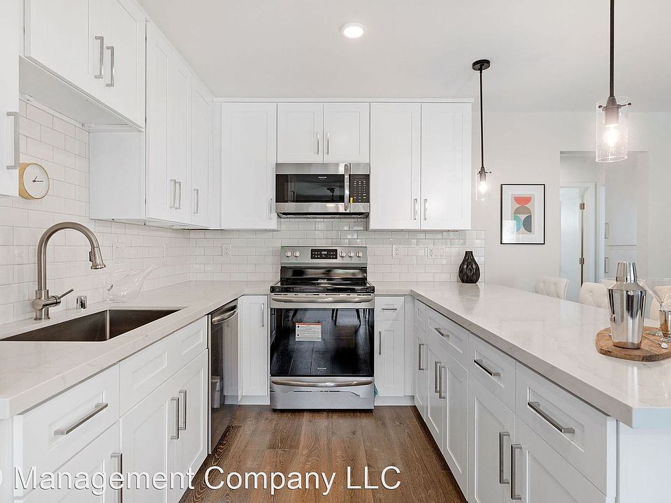 1st image of 3450 Emerald St #13