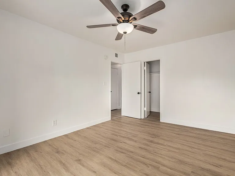 Madison Flats — Photo 13