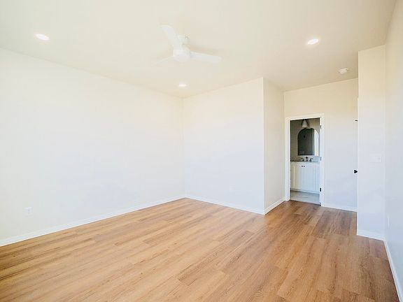 3rd image of 19001 Sierra Madre Dr