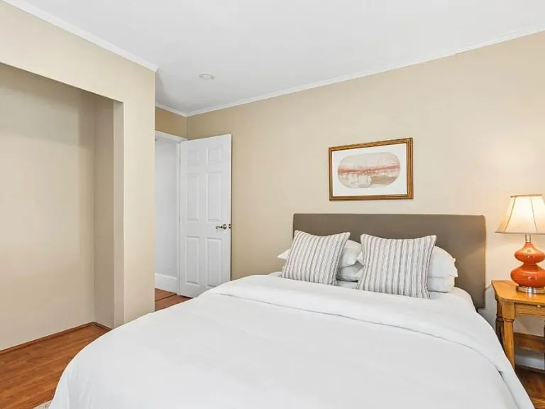 17 Boynton St #1 — Photo 8