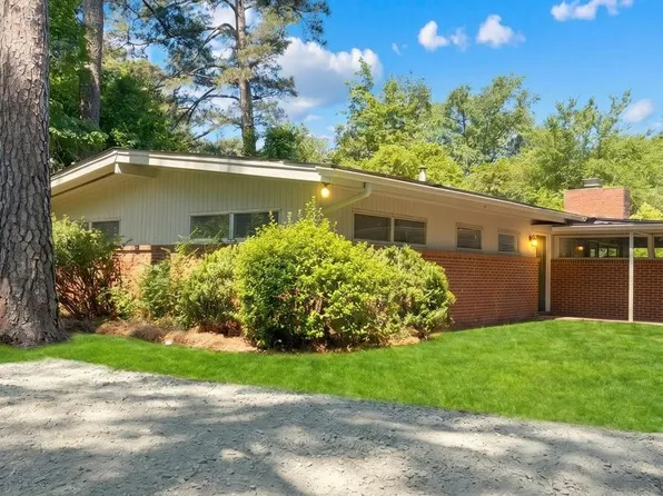 271 Lakeside Dr, Milledgeville, GA 31061