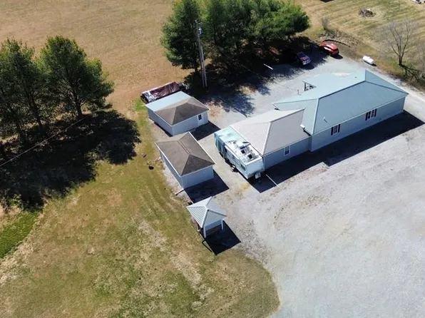 139 Beeny Rd, Manitou, KY 42436