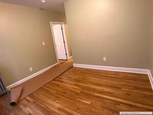 Rented by Sovereign Associates | media 15