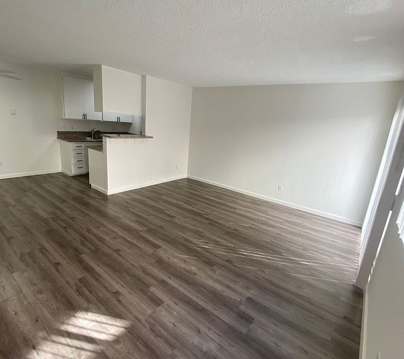 1st image of 1313 9th St #7-03