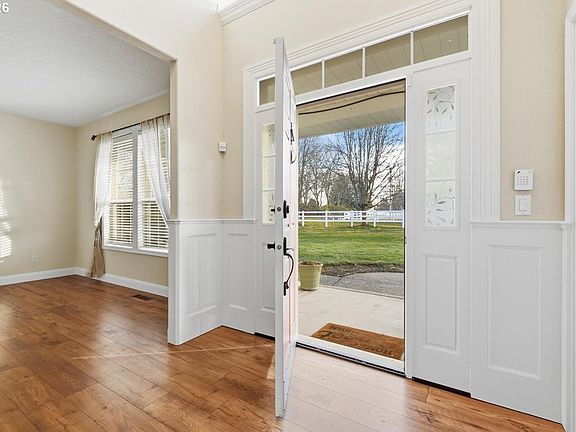 5th image of 6810 NE 252nd Way