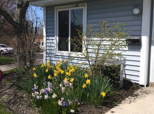 321 Pond View Hts, Rochester, NY 14612