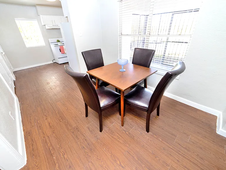 238 Yucca St — Photo 5