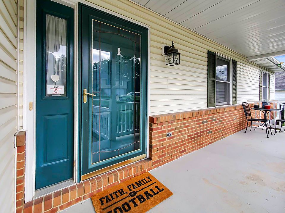 2nd image of 203 Wenona Dr