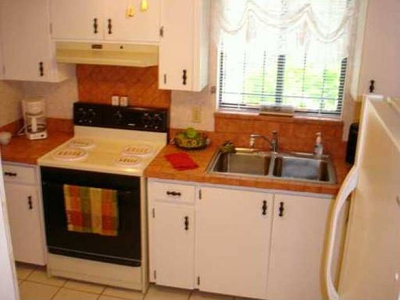 4th image of 348 San Miguel St