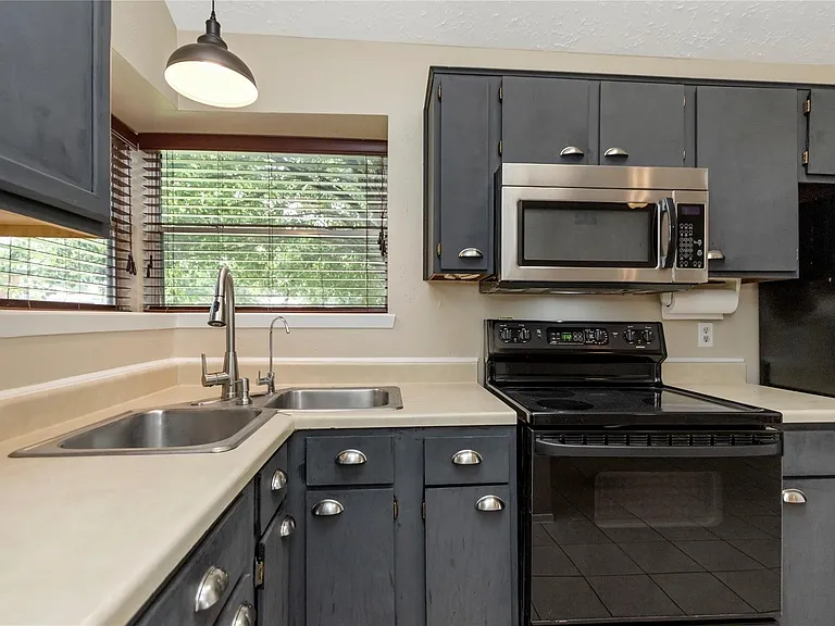 6903 Foxmont Ln — Photo 10