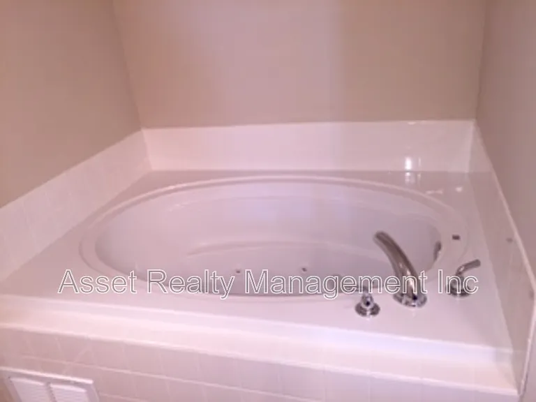 6021 Loftis Creek Ln — Photo 6