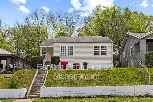 931 41st St Photo 1
