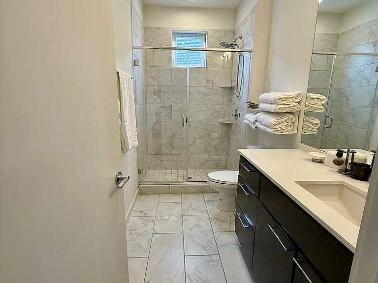 1917 E M Franklin Ave — Photo 12