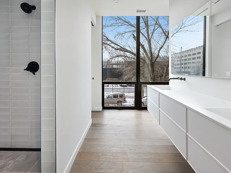 15 N Elizabeth St #201 — Photo 10