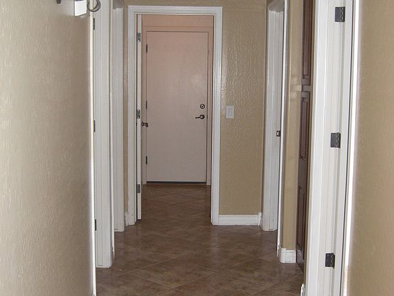 Hallway to Bedrooms, Laundry Room and Garage