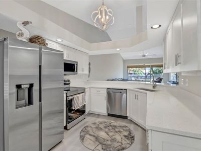 1080 Manor Lake Dr APT 205, Naples, FL, 34110