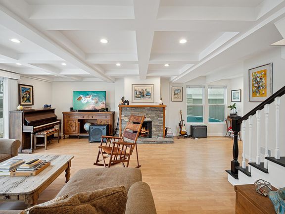 3rd image of 214 Walnut St