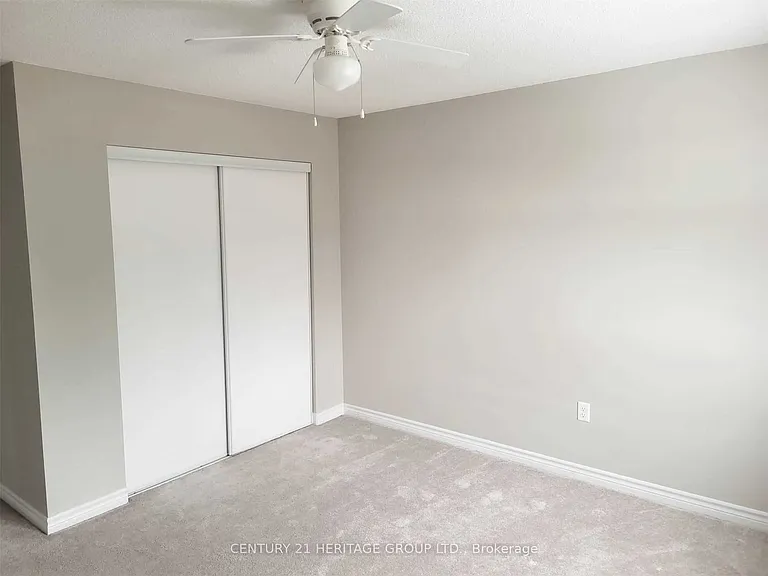 53 Ferndale Dr S #4 — Photo 25