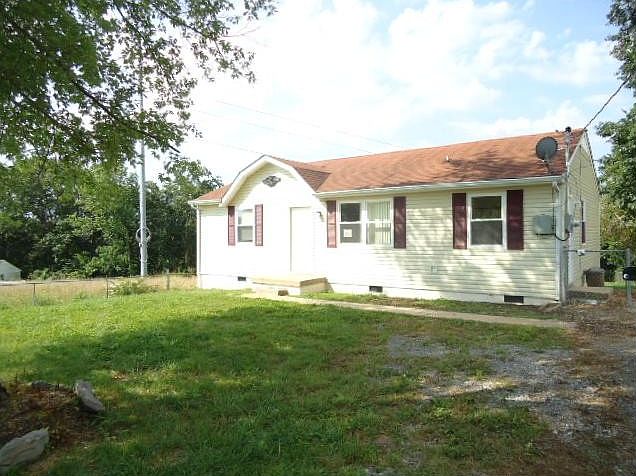 1st image of 230 Creekside Dr