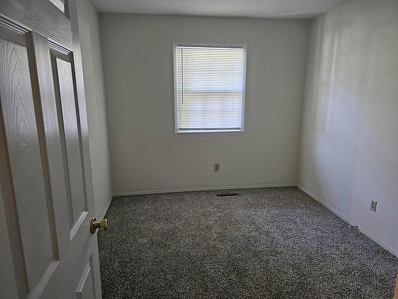 2nd image of 3653 S Fort Ave