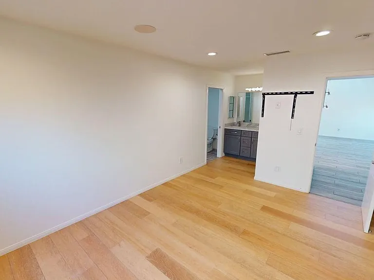 8211 Calle Minas — Photo 6