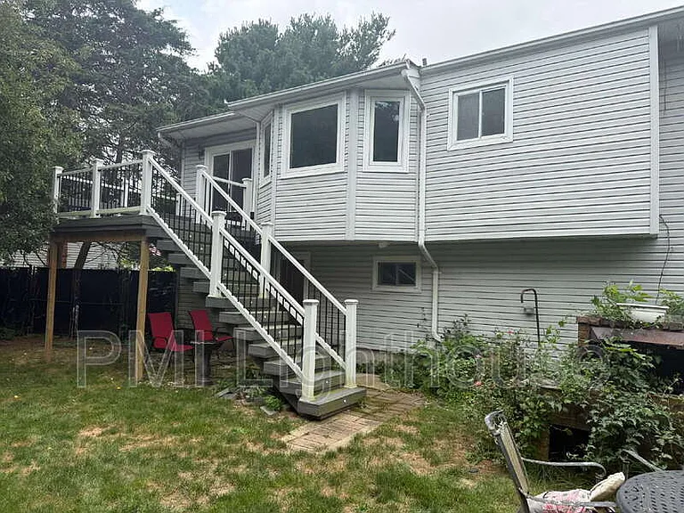 2077 Feuereisen Ave — Photo 20
