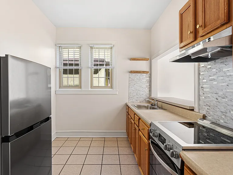 202 E Girard Ave #1 — Photo 13