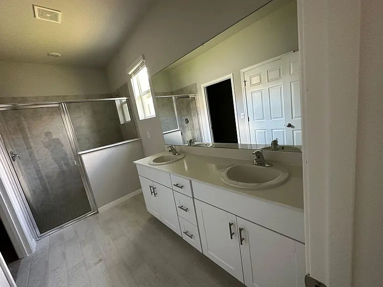 826 Friendship Cir — Photo 27