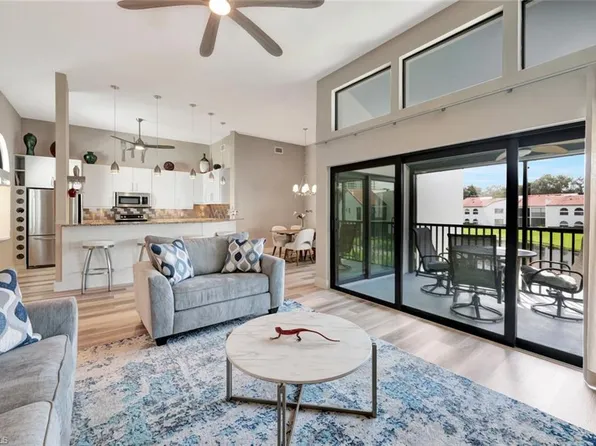 583 Beachwalk CIR #Q-203, NAPLES, FL 34108