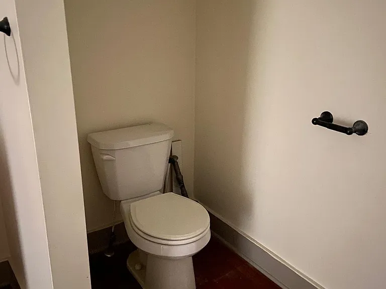 317 Newport Rd #1 — Photo 12
