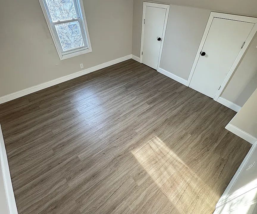 2nd image of 212 Broadway #4