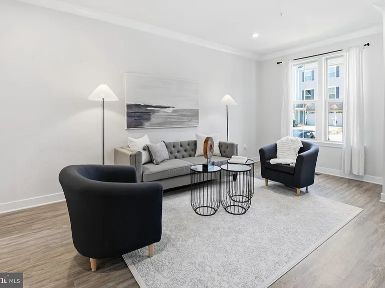 5927 Pecking Stone St — Photo 3