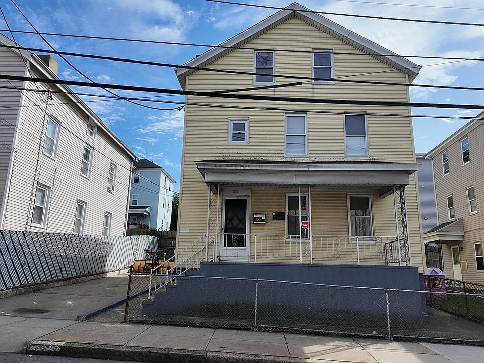1st image of 211 William St