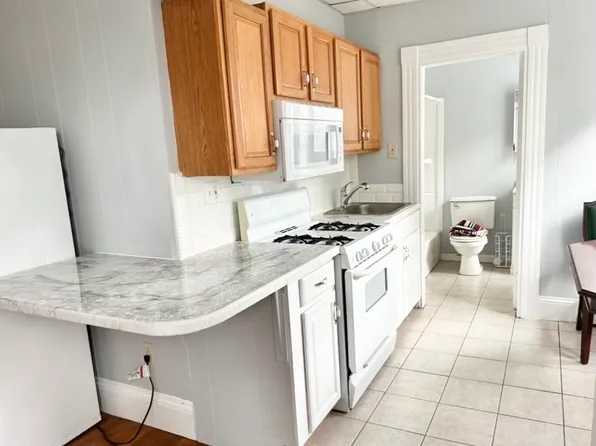 64 Tyler Park #204, Lowell, MA 01851