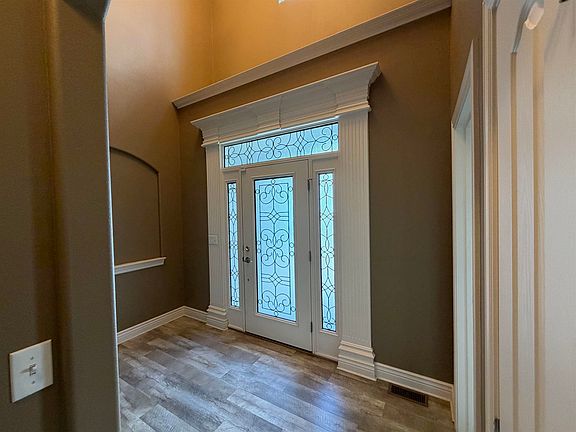 5th image of 1157 Renees Ln