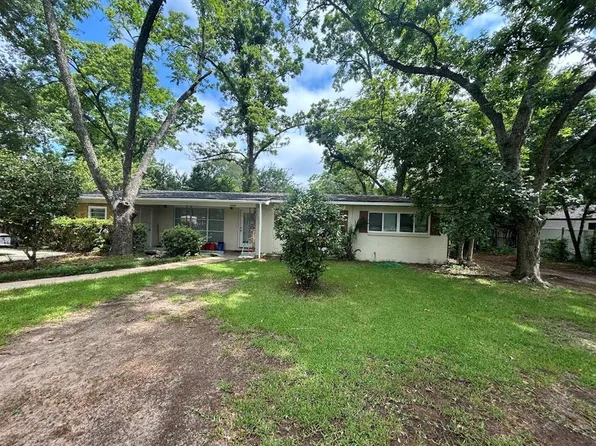 1703 Stuart Ave, Albany, GA 31707