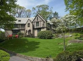 55 Hillcrest Ave, New Rochelle, NY 10801