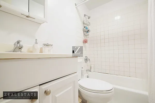 Rented by ZealEstate Group Inc | media 22