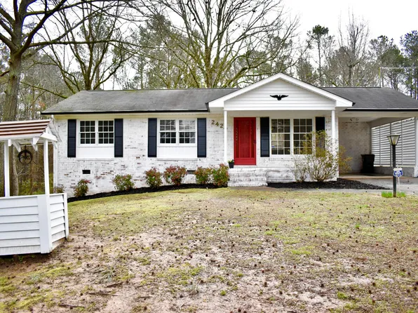 2424 Lindmont Ave, Durham, NC 27704