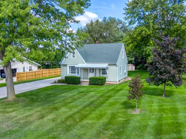 8181 Mary Ann Ave, Shelby Township, MI 48317