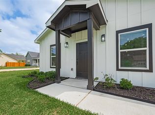 630 Silliman, Sealy, TX 77474