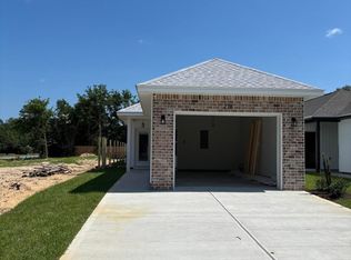 21 B 5th Ave, Shalimar, FL 32579