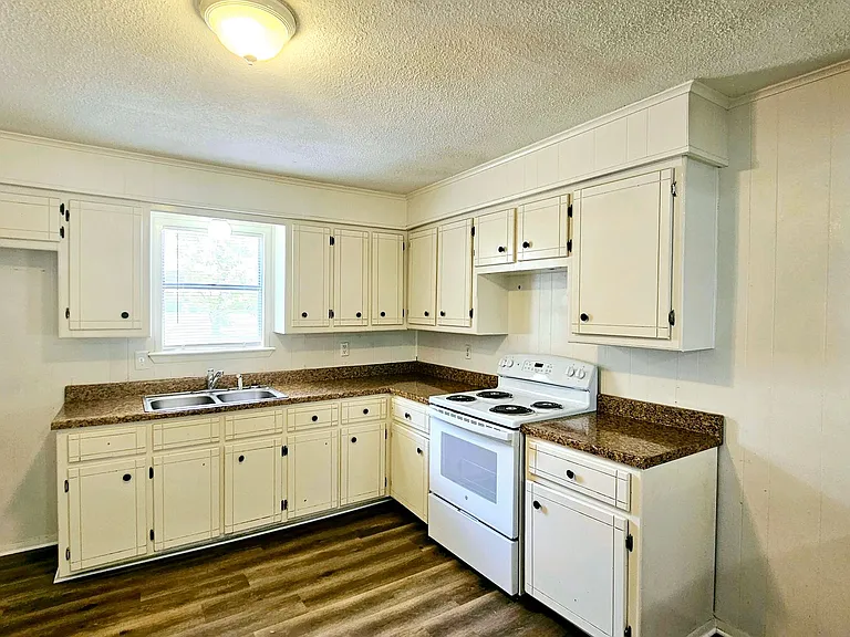 4415 County Road 1152 — Photo 5